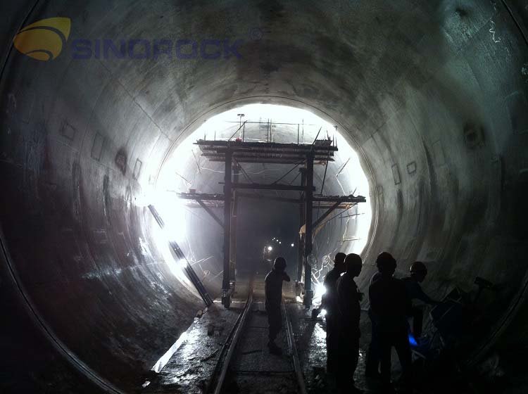 Ottawa West Extension tunnel construction in progress